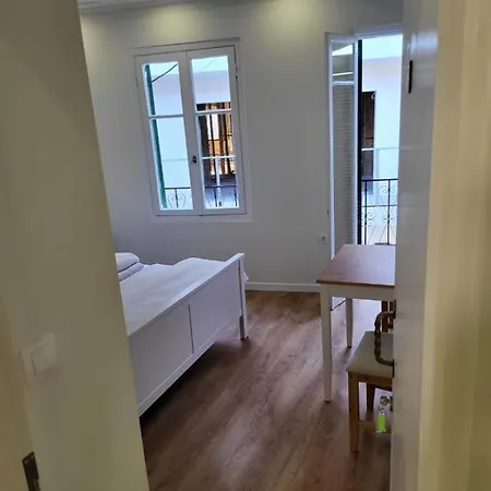 Triola Hotel de apartamente
